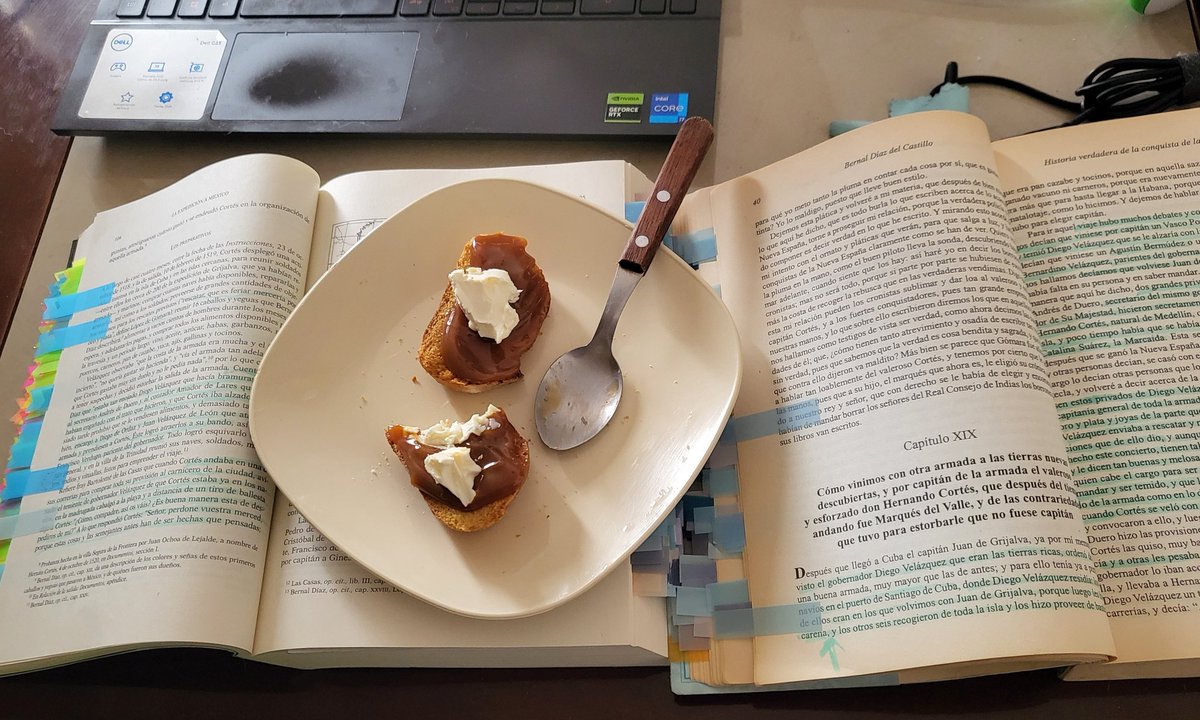 Mi despapaie mientras escribo el Nellu mdvsnsbsns