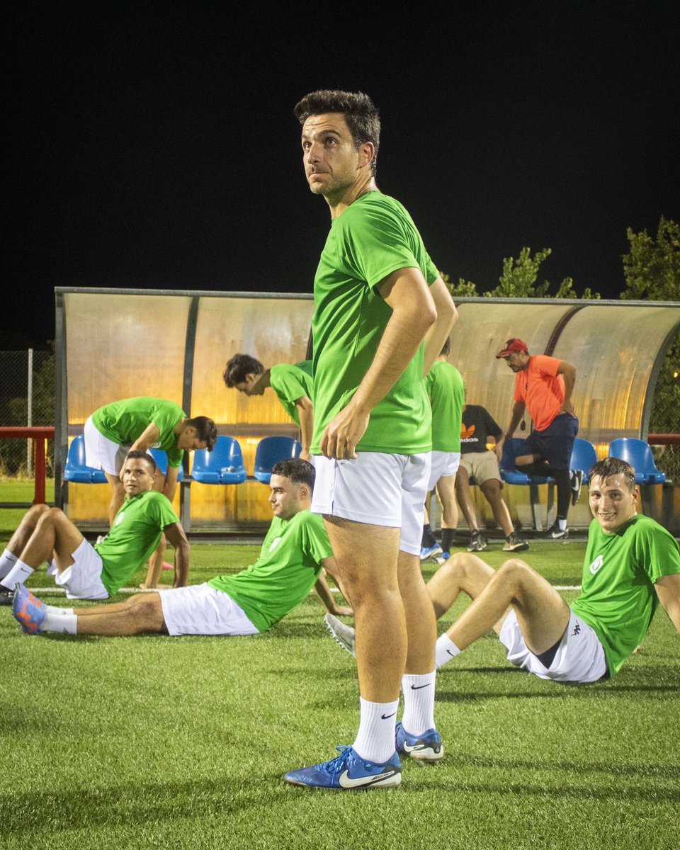 ADAlcobendas's tweet photo. 💚 ¡Arranca lo bueno! 

Semana especial para nuestro Primer Equipo, porque este fin de semana comienza la competición oficial, toca empezar a demostrar en el campo 🙌

El domingo a las 11:00 tenemos la primera cita en el Luis Aragonés ante FPA Las Rozas.

Vamos a por ello 💚 https://t.co/6Qoz8kws8K