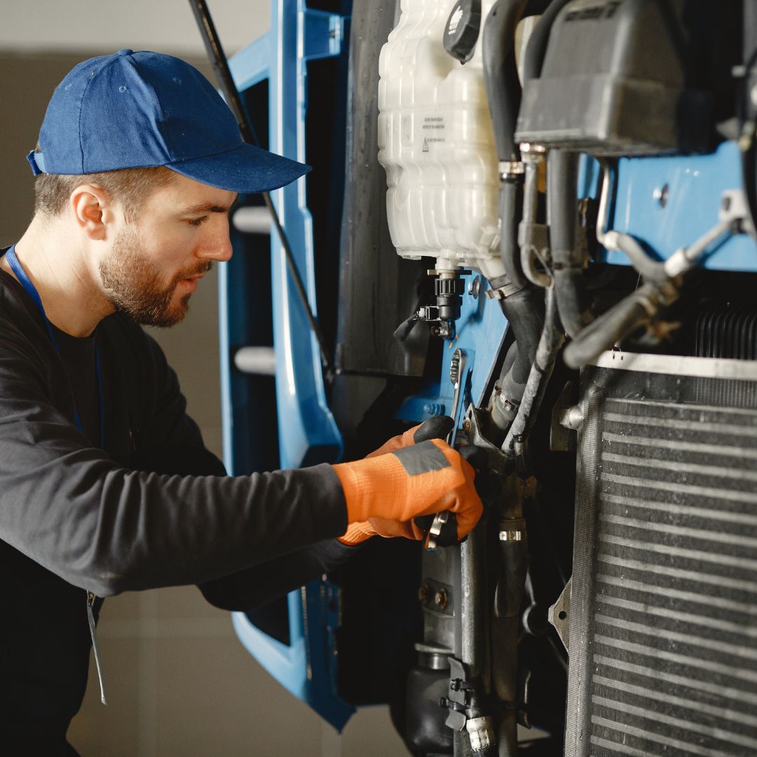 RNBCommercials's tweet image. 🔧 Big fleet? Daily driver? No problem.

At RNB, we handle everything from heavy-duty trucks to your personal car with the same level of care and expertise.

📞 01695 50800

#FleetSupport #FleetMaintenance #CommercialFleet #VehicleRepairs #CarServicing #FleetManagement