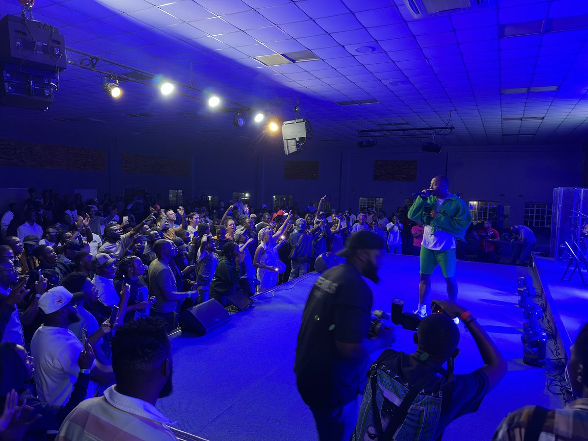 BCCFM1's tweet photo. When a renowned voice fills our Auditorium, every seat becomes a front-row encounter. 🎶✨

Lecrae Live At Borrowdale Community Church!

We have a perfect venue for every event! https://t.co/nWi7AvdjmB