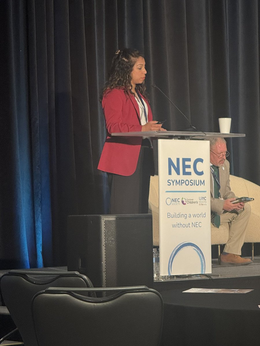 DrJasmine_MD's tweet photo. Dr. Manohar presents on the effects of Chondroitin Sulfate on neurobehavioral deficits seen in NEC! @DocKmano @troymarkelmd @IU_Surgery @IU_PedSurg @NECsociety #NECchicago #MarkelLab https://t.co/R9oehxcAZy