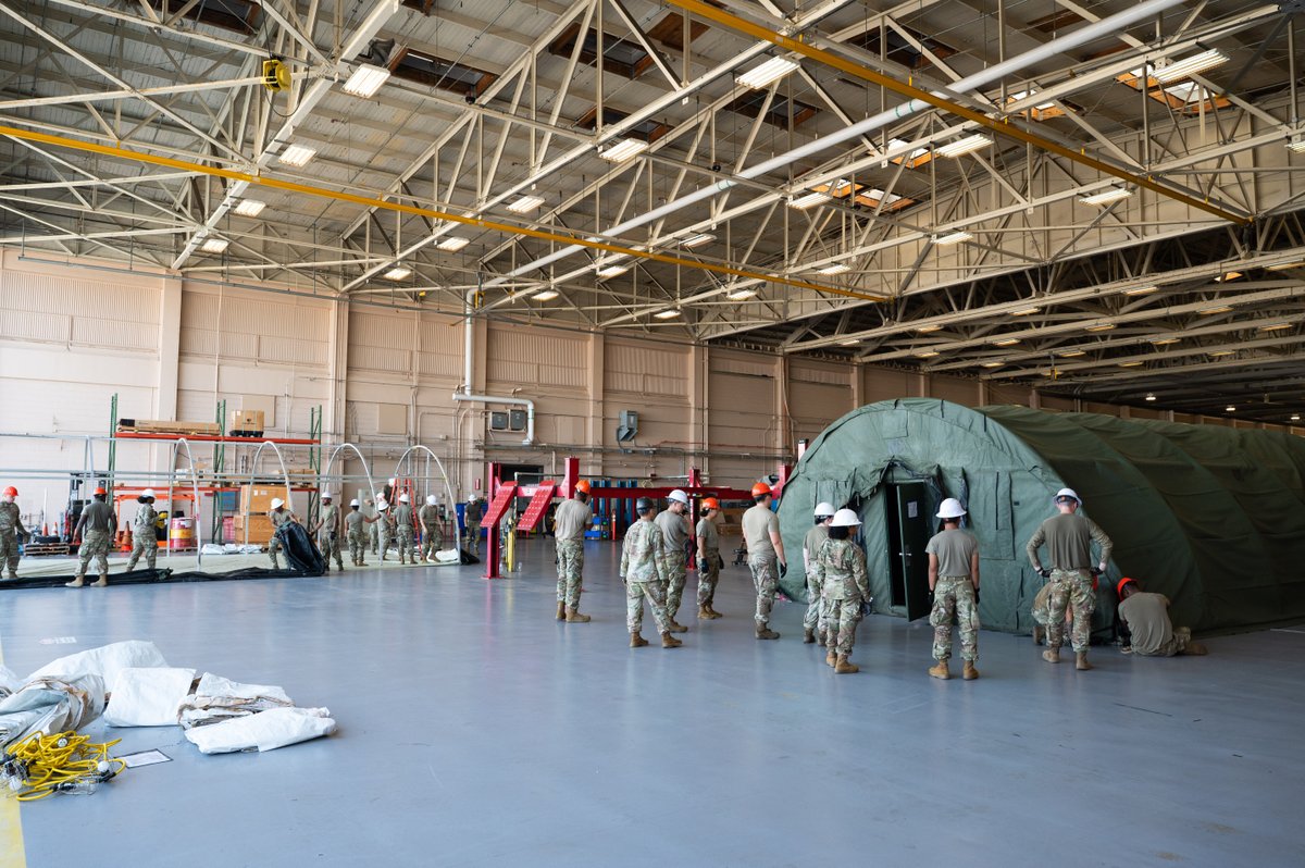 SLDelta45's tweet image. 🪖Warrior Day🪖

Simulating deployment lines, receiving mission briefs Guardians and Airmen also gained hands-on experience.

We&apos;re building the confidence and skills needed for downrange, ensuring our team is always ready when the nation calls.🇺🇸

@SpaceForceDoD | @USSF_SSC