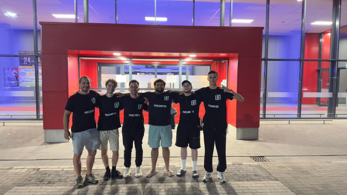 naginat666 tweet media