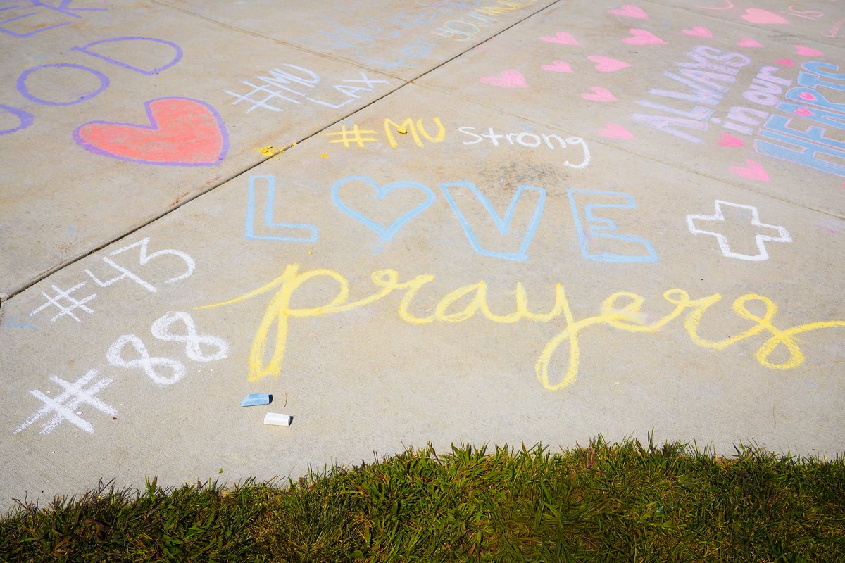 MarquetteU's tweet image. #MUStrong 💙💛

Thank you to Professor Stephen Bach’s class for their touching words honoring Noah and Scott. The Marquette community is invited to share messages of love, remembrance and support on the sidewalk in front of St. Joan of Arc Chapel.