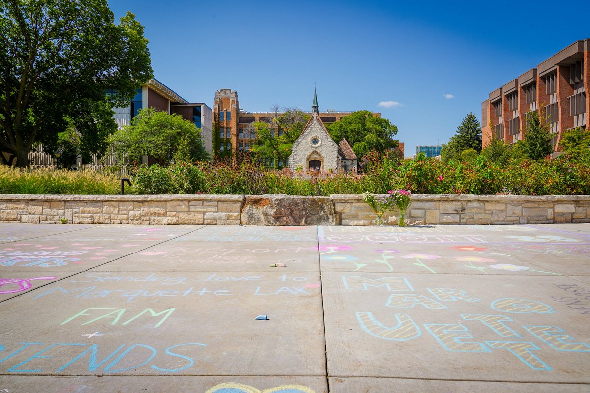 MarquetteU's tweet image. #MUStrong 💙💛

Thank you to Professor Stephen Bach’s class for their touching words honoring Noah and Scott. The Marquette community is invited to share messages of love, remembrance and support on the sidewalk in front of St. Joan of Arc Chapel.