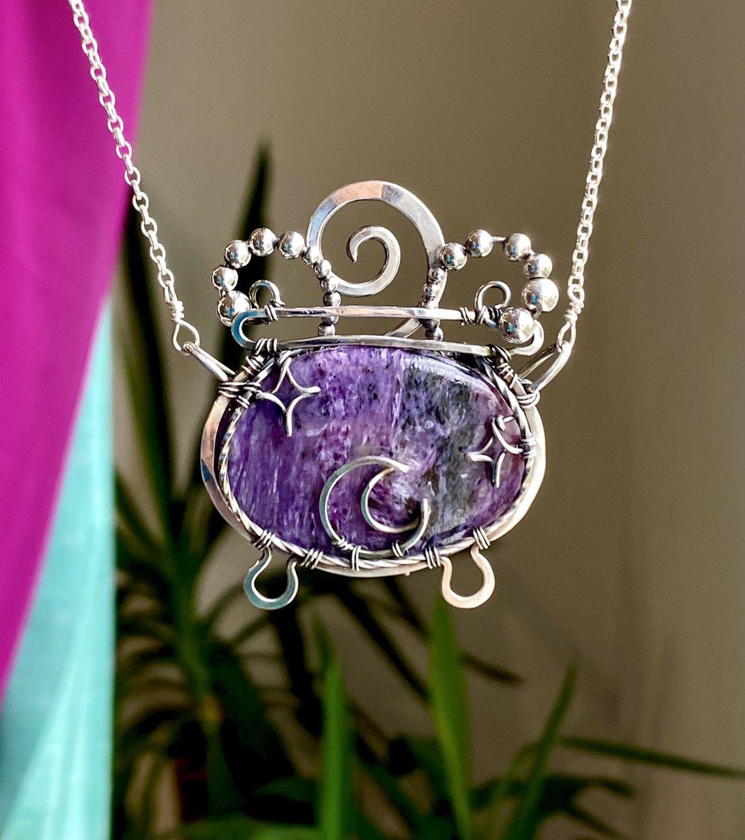 abbeyroadwraps's tweet photo. Sending my last Charoite cauldron home tomorrow, gonna miss her 😭 https://t.co/mSEg5uAtIm