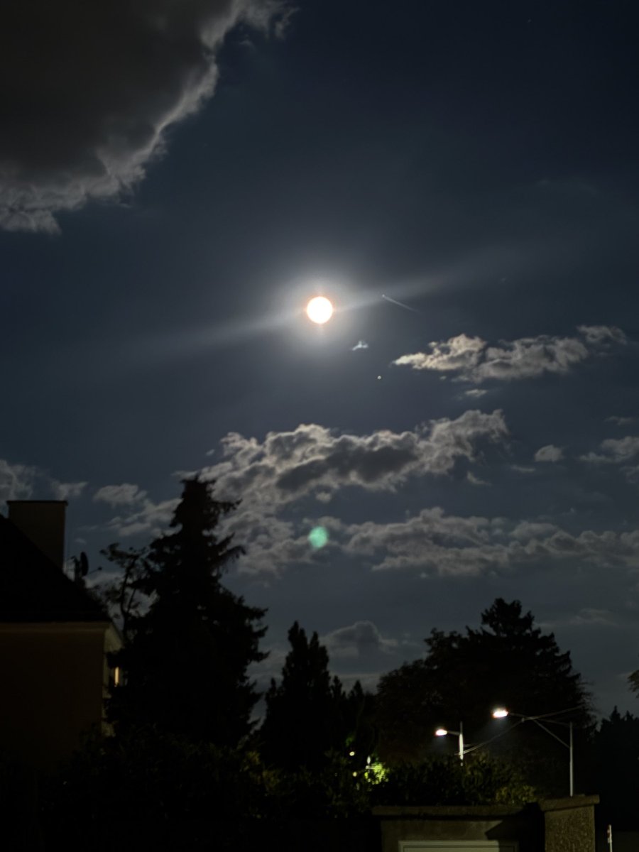 Vollmond über Kagran
