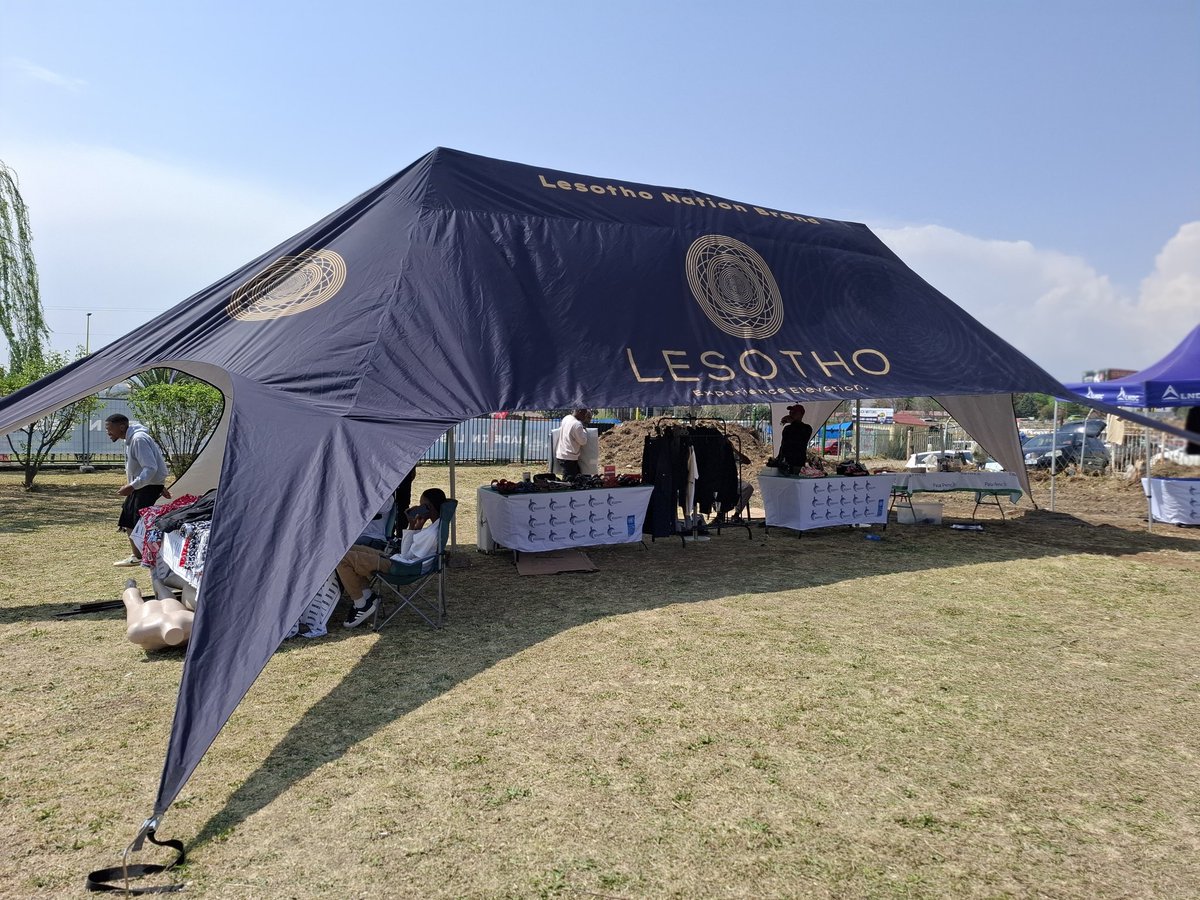 LesothoLs's tweet photo. We are proud to have powered the LNDC Spring Jump Off Youth Market. 

Over 30 youth-led businesses showcasing food, fashion, crafts &amp; more! 

@LesothoTrade
@VodacomLes
@MalutiLagerLS

#Lesotho #ExperienceElevation #BuyLocal #MadeInLesotho #YouthInBusiness #SpringJumpOff https://t.co/3oPakzBXbE
