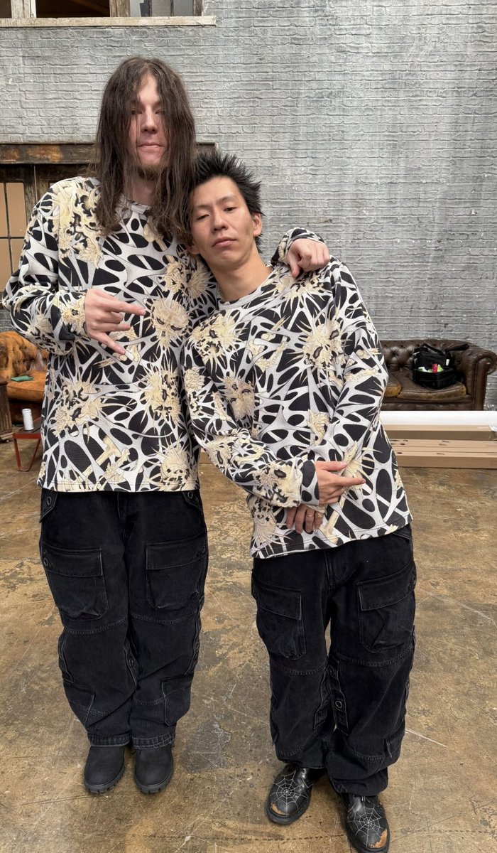 Supreme Drops tweet media