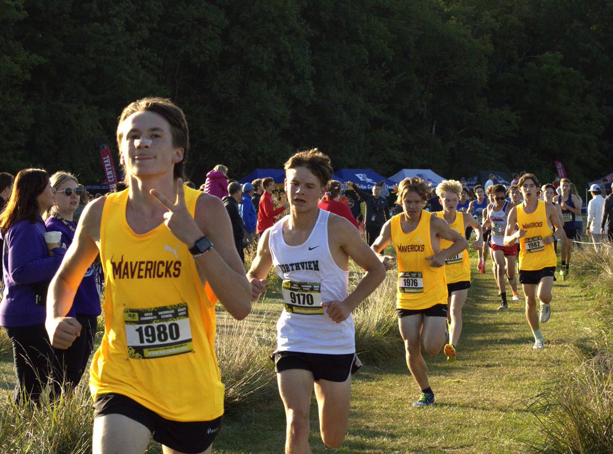 McCutcheon Boys XC tweet media