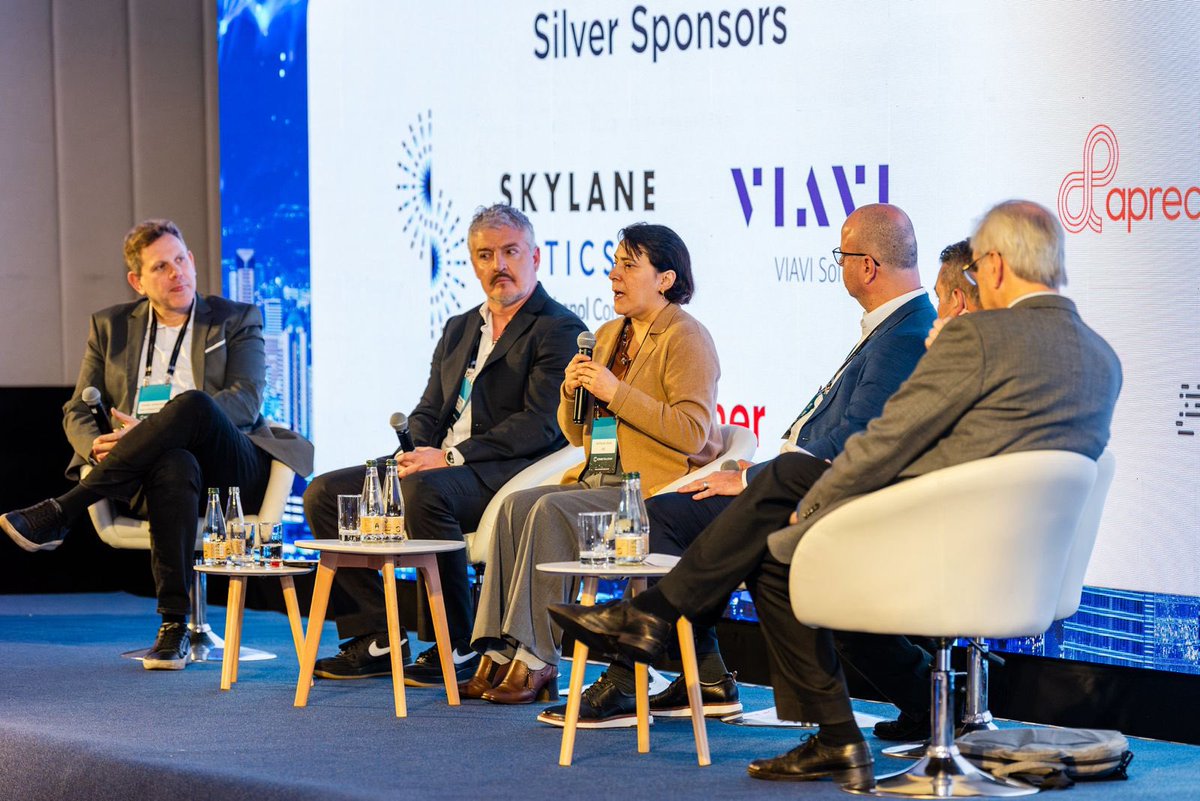 IDICAMChile's tweet image. Hoy, en el primer día de #ConectaLatam, @rodrigo_ramirez , presidente de #IDICAM, participó en el debate sobre conectividad en Chile, 5G, modelos de redes, expansión de data centers para IA y ciberseguridad. #ChileDigital #5G #Ciberseguridad #DataCenters