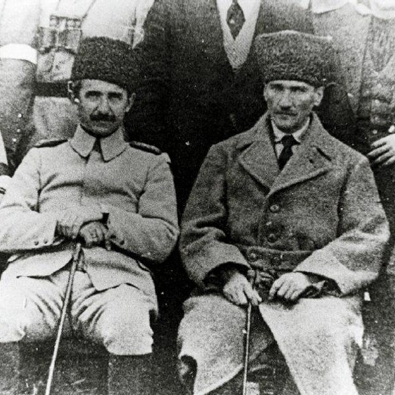 damarımızı kesseniz çıkacak kan