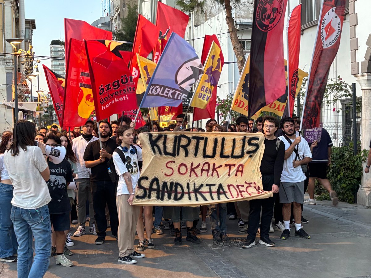 Atanan kayyuma karşı İzmir’de gençlik eylemi 

odakdergisi2.com/atanan-kayyuma…