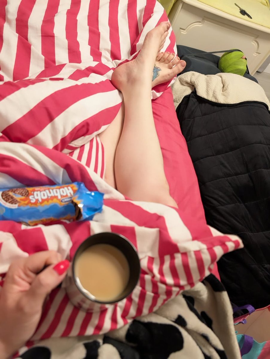 Night night, sleep tight. 

#mummified #wrapped #wrappedup #mummificationbondage #mummification #tape #encased #encasement #cocooned #cocoon #taped #tapedup #tapemummification #tapebondage #tapemummy #tapefetish 
#kink #kinky #bondage #bdsm