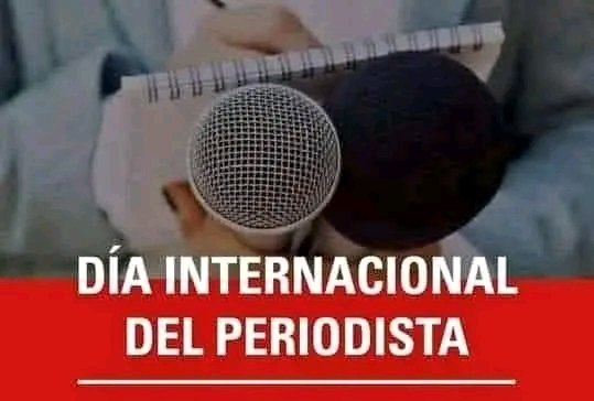 Muchas felicidades a los periodistas de #Cuba por ser hoy el día internacional del periodista. Una felicitación especial a los de #MoaPrimeraPorElTrabajo.
#HonorHolguinero
<a href="/AsambleaMoa/">Asamblea Municipal Poder Popular MOA</a> 
<a href="/ManolihaHolguin/">Manuel F Hernández Aguilera</a> 
<a href="/QueipoRuiz/">Joel Queipo Ruíz</a> 
<a href="/YiganisM/">Yiganis Cruz Martínez</a>