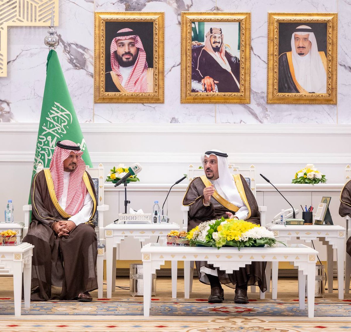 EmarahAlQassim's tweet image. أشار سموه إلى أن وجود شركة دفاع المتحدة لصناعة طائرات الدرون في منطقة القصيم يمثل إضافة نوعية، ويعزز حضور المنطقة في مسيرة الصناعات الوطنية الكبرى..

سمو #أمير_منطقة_القصيم : توطين الصناعات العسكرية يمثل ركيزة استراتيجية لتعزيز قدرات المملكة الدفاعية، كما أن الاستثمار في التقنية…