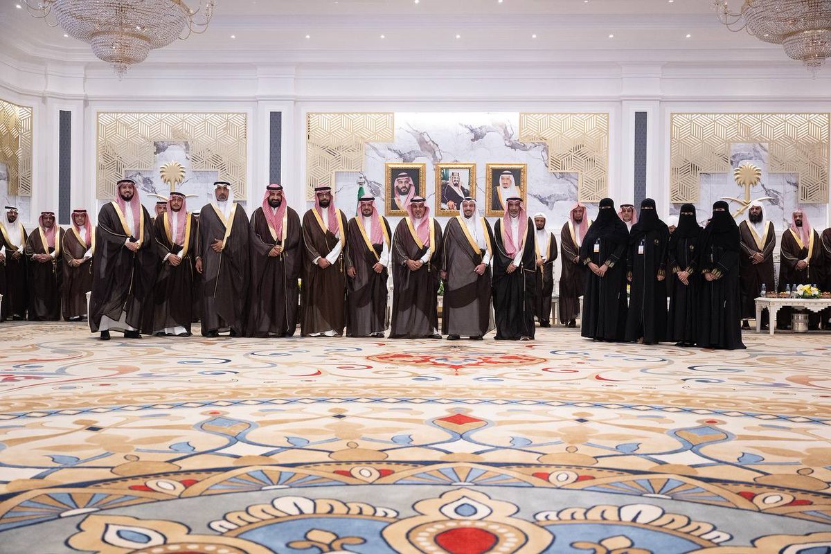 EmarahAlQassim's tweet image. أشار سموه إلى أن وجود شركة دفاع المتحدة لصناعة طائرات الدرون في منطقة القصيم يمثل إضافة نوعية، ويعزز حضور المنطقة في مسيرة الصناعات الوطنية الكبرى..

سمو #أمير_منطقة_القصيم : توطين الصناعات العسكرية يمثل ركيزة استراتيجية لتعزيز قدرات المملكة الدفاعية، كما أن الاستثمار في التقنية…