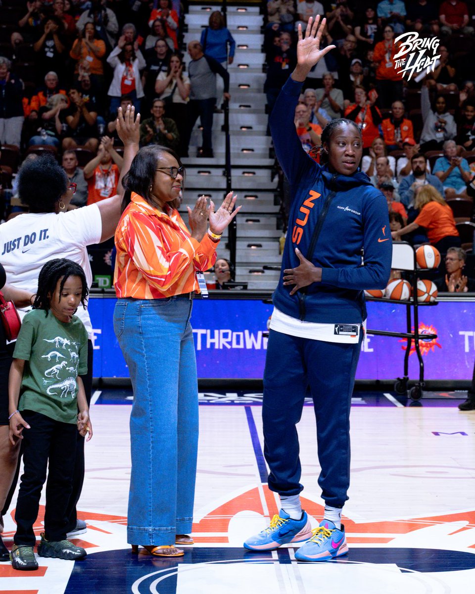 Connecticut Sun tweet media