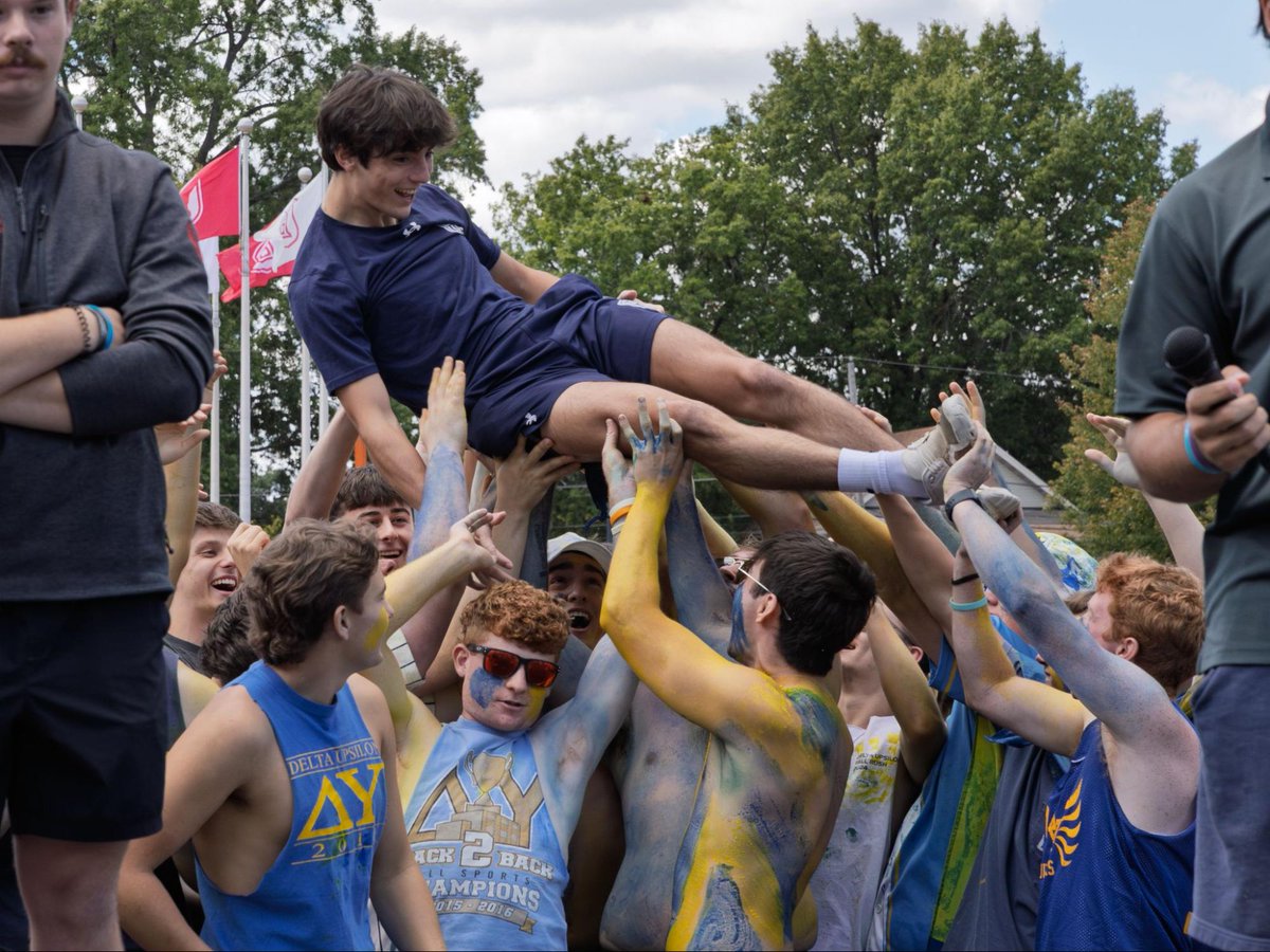 bradleyu's tweet image. Brotherhood starts here. Congrats to all the new IFC members! 🅱️

#BradleyUniversity #BeYouBU #GreekLife #Fraternity