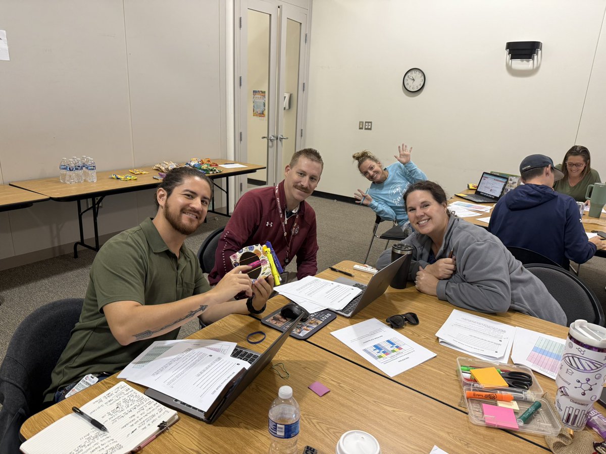 Amber Davisson tweet media