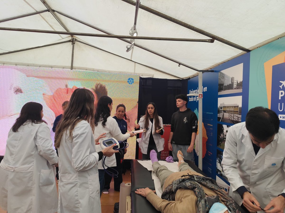 ¡Un éxito! La participación de la Escuela de Nutrición hoy en el marco de la Expo Prado de Montevideo, dentro de la carpa de la UDELAR. 
Antropometría y Dexa para todo aquel que se acercó a conocer algunas medidas corporales. 
Gracias a todos por participar.