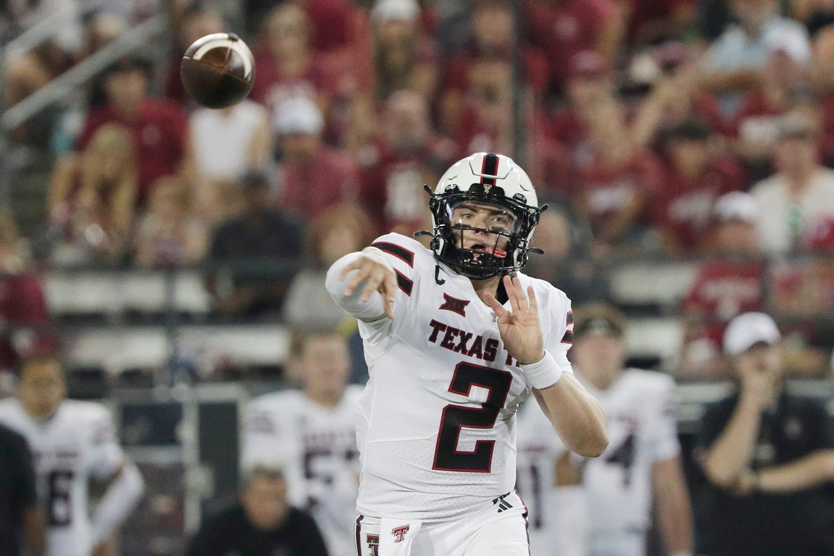 JacobHarrisSBI's tweet photo. Texas Tech QBs Behren Morton and Will Hammond have both scored multiple TDs in back to back games this season.

The last time multiple QBs scored multiple TDs in a single game was against Tarleton State in 2023 when Tyler Shough (1 rush 1 passing) and Behren Morton (2 passing) both scored multiple TDs. 

📸: AP