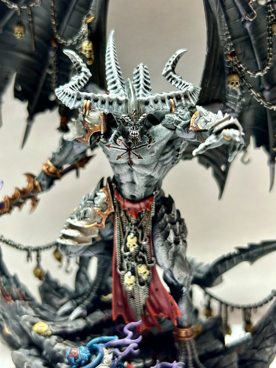 averagepaints's tweet image. Belly’s gonna get ya! I finally finished Be’lakor, the Dark Master. Pretty pleased with how he turned out, even if he is a nightmare to move around! Anyone got any good transport suggestions?! #warhammercommunity #paintingwarhammer