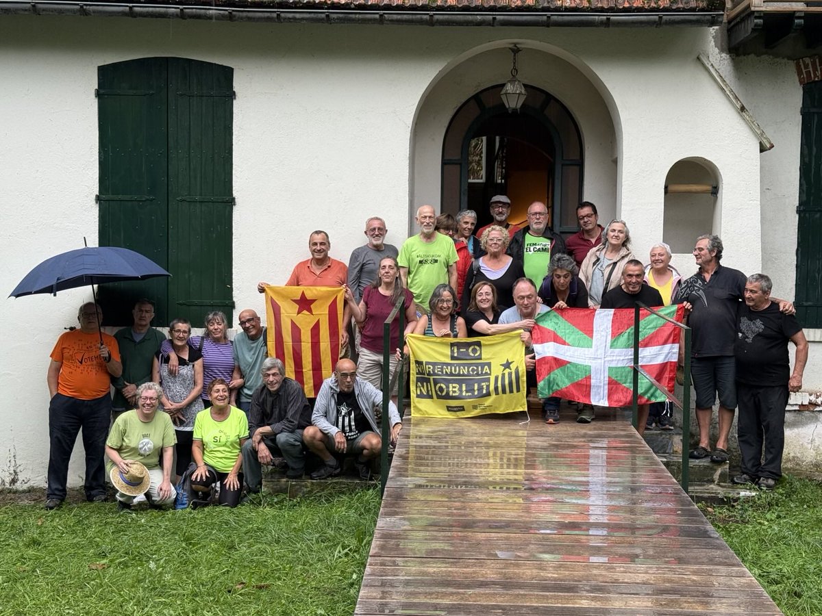 Després d'un dia dur de feina, sols es pot acabar així de bé! Gràcies als 30 voluntaris que heu vingut