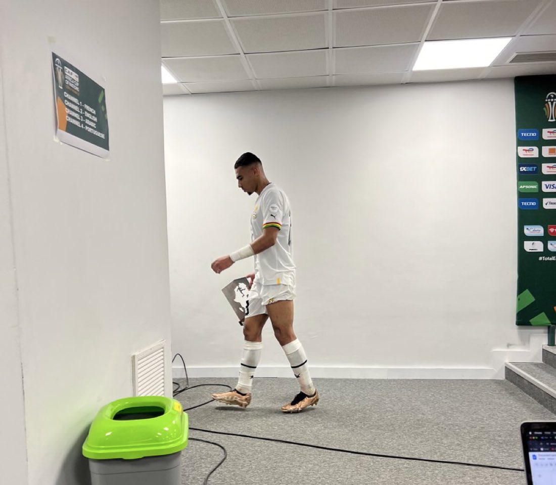 TwoTerty_'s tweet image. No Real Ghanaian will pass without liking this Picture of Alexander  Djiku ❤️ 🇬🇭 🇬🇭🇬🇭🇬🇭🇬🇭🇬🇭🇬🇭🇬🇭🇬🇭🇬🇭🇬🇭🇬🇭🇬🇭🇬🇭🇬🇭