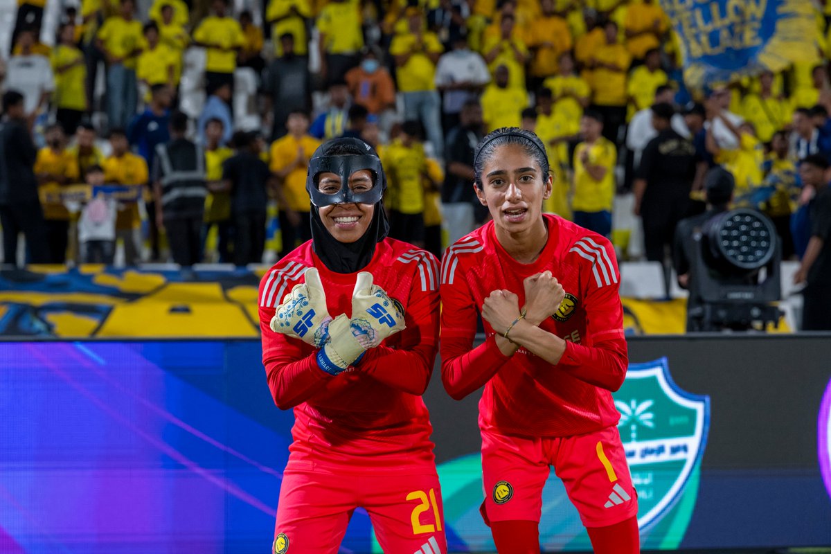 أفـراح الـذهـب! 🏆
بألوان النصر 🟡🔵

#كأس_السوبر_السعودي_للسيدات ⚽️