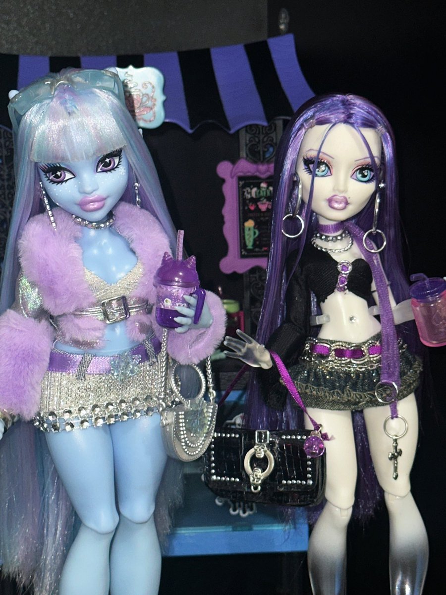 ★ 𝑽𝑰𝑵𝒀𝑳 ★ tweet media