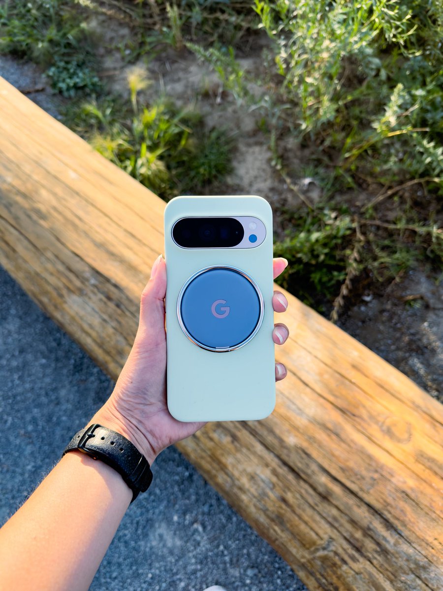 Chanel Tech tweet media