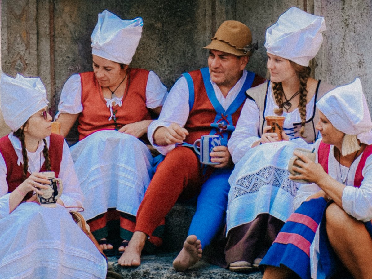 Okahida's tweet photo. Random Visual : 85/365
The people of Rothenburg, during the Imperial City Festival, held once a year in the first weekend of September..
#randomvisual
#travelphotography
#Germany
#Rothenburg
#okanyekrek
#fujixt100 https://t.co/wYJe6Tvsop