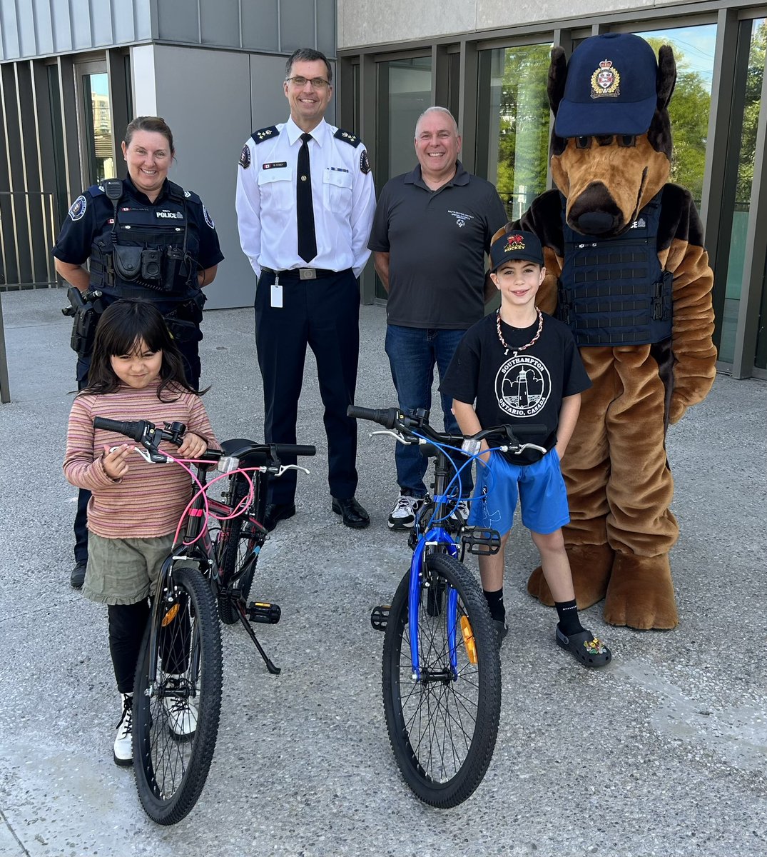 Congratulations Ciri and Nixon, winners of new bikes courtesy of George Vettor Cycle. During the summer our officers issue ‘tickets’ to children wearing their helmets. These tickets can be traded for <a href="/DairyQueen/">Dairy Queen</a> treats and at the end of summer two recipients win bikes! #Guelph