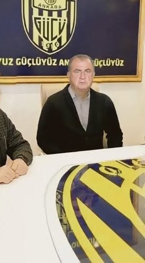 ayemteo_'s tweet photo. bir şarkı istiyorum kardeş senden son bir şarkı… Bir ihtimal daha var o da ölmek mi dersin be hoca kop gel Ankaragücüne yakalım bu şehri https://t.co/iAwkTlaQdg