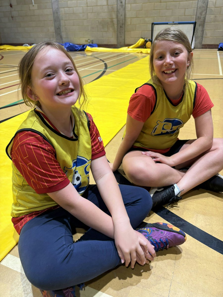 👋 WELCOMING NEW FACES AND OLD FRIENDS! The new school term is upon us, and so are our Football Fun Factory sessions!

Whether your child is returning or joining us for the very first time in our communities, this week’s Word of the Week is Welcoming..