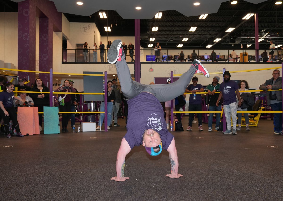 pffranchisee's tweet image. Planet Fitness Detroit Co-Op, EPIC Fitness and Impact Fitness, welcomed their members to bust a move during the groups’ dance contest in Michigan. Learn more about how members were able to showcase their talent in the article on our website here: tinyurl.com/y2s2hxkd #pfifc