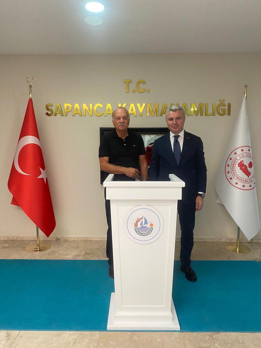 AK Parti 25. ve 26. Dönem Sakarya Milletvekili Sayın Mustafa İsen, Sapanca Kaymakamımız Sayın <a href="/SAYazici_/">Şaban Arda Yazıcı</a> ’yı makamında ziyaret etti.

Kaymakam Yazıcı, nazik ziyaretleri dolayısıyla teşekkür etti.