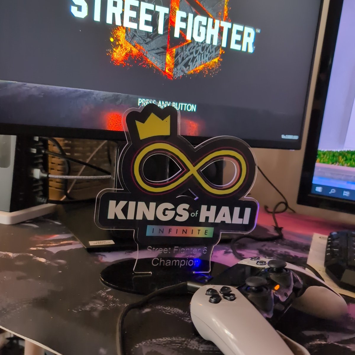 Made it home and unpacked.
Ready to run GGST tonight!
Big ups to <a href="/Justcallme_Kal/">Kal</a> who drive us and is also headed right back to it and running the smash weekly, mofk is a legend!
Thanks to everyone who wished us well and supported us this weekend.
Y'all are beautiful!