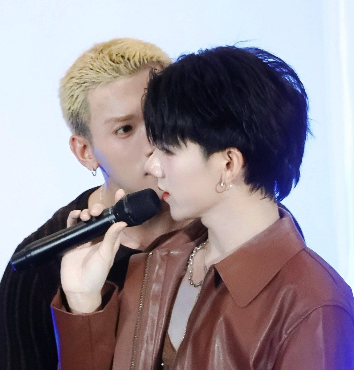 kritplug's tweet image. Hello friends 🤍 I created this account to support Krittin and Pluggy. If you could help me by RTing this post to reach more Perses fans, I'd appreciate it. Let's be one big, happy family! 🦈😺 xoxo 

#PLUGGY_PERSES #KRITTIN_PERSES #PERSES_TH #KritPlug