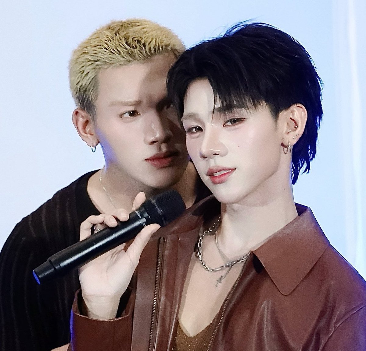 kritplug's tweet image. Hello friends 🤍 I created this account to support Krittin and Pluggy. If you could help me by RTing this post to reach more Perses fans, I'd appreciate it. Let's be one big, happy family! 🦈😺 xoxo 

#PLUGGY_PERSES #KRITTIN_PERSES #PERSES_TH #KritPlug