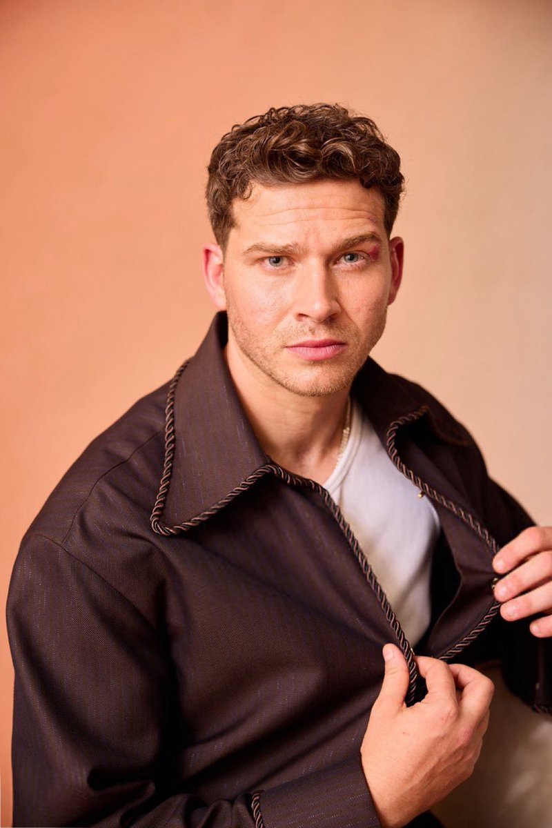 i need to know how many headaches this man gets cause that eyebrow is UP