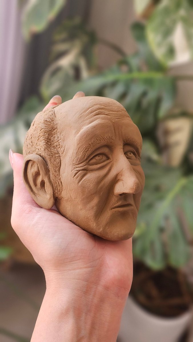 کله ی پیرمردم رو تکمیل کردم