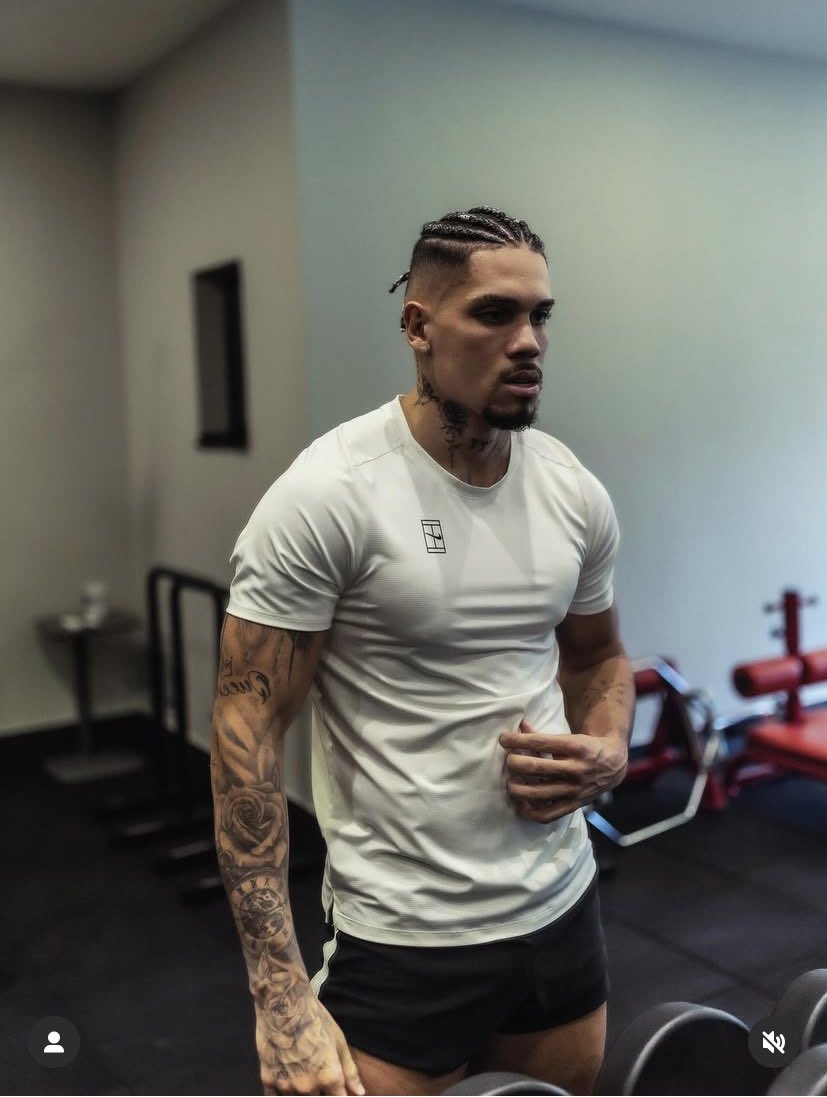 judebrw's tweet image. como pode o paulinho