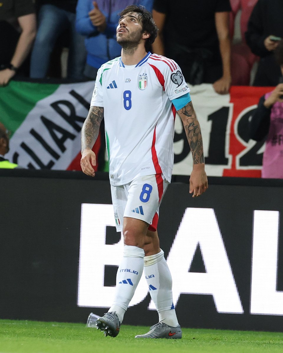 Stoppage time hero 🇮🇹

#FIFAWorldCup