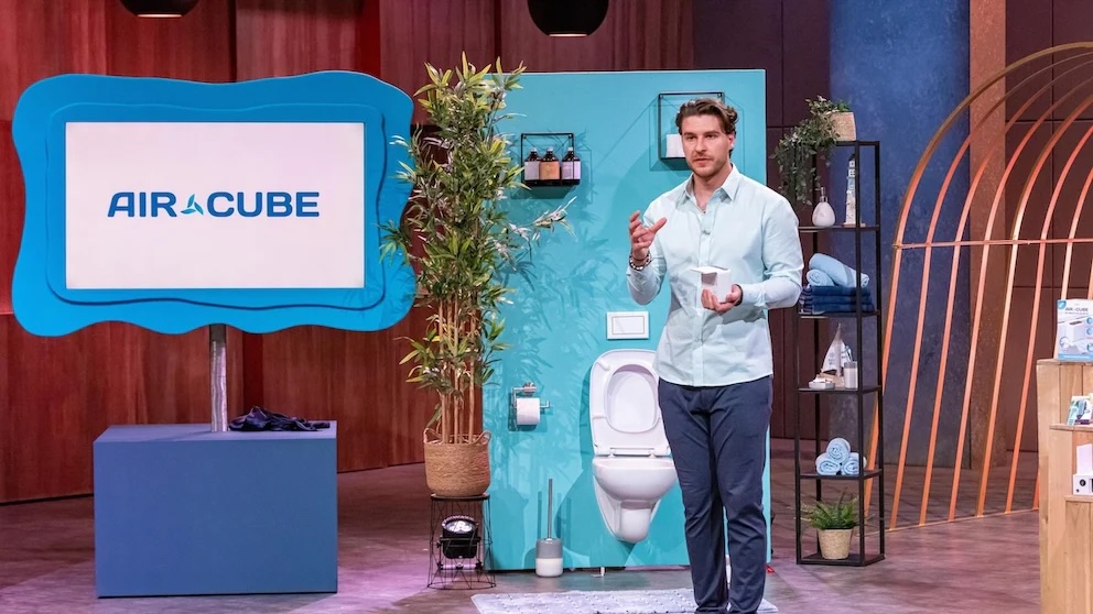 RalfDuemmel's tweet photo. Viel Erfolg und alles Gute für die Zukunft #aircube #DHDL https://t.co/cuhef3ZEVL