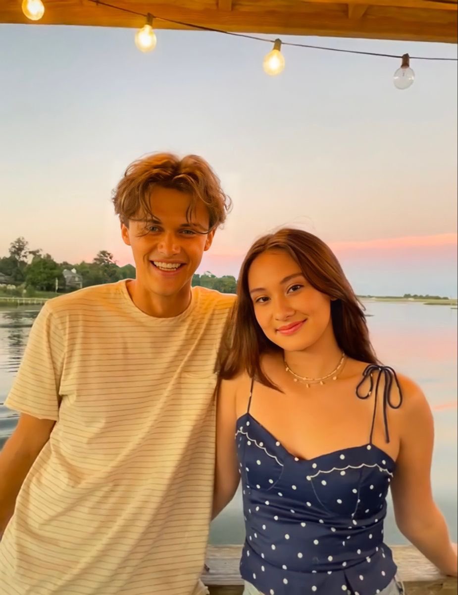 longliveleah's tweet photo. they’re getting married next week https://t.co/eMn2C6iuYg