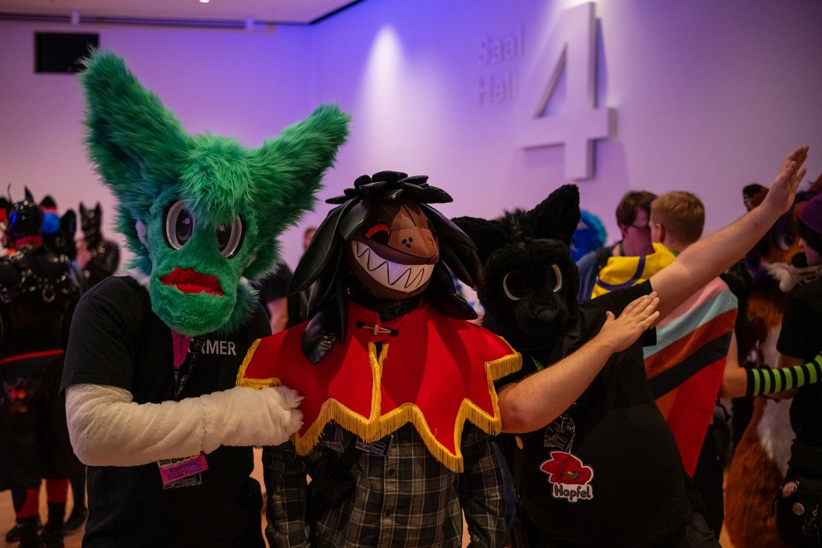 TheRealHopfel's tweet photo. Had a blast at #EF29, first time with fursuits from our own production!
@BeefFungusGeese
@AnnoyAnnoyance
@/Carpet
Many thanks to Ham for the fotos: https://t.co/oYqWDk2t6x https://t.co/9RxhgKllAK