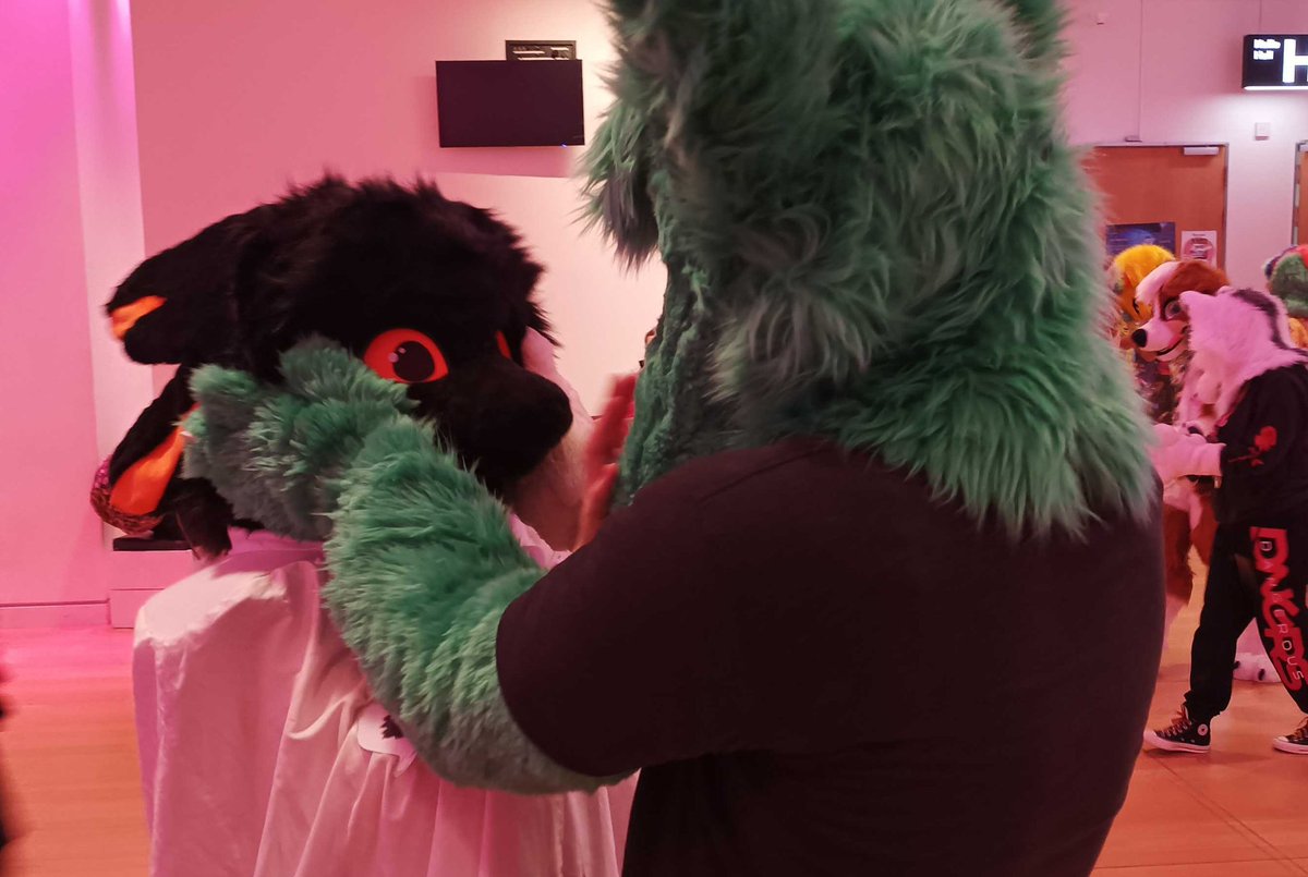 Had a blast at #EF29, first time with fursuits from our own production!
<a href="/BeefFungusGeese/">Beef Fungus Geese</a>
<a href="/AnnoyAnnoyance/">irk</a>
@/Carpet
Many thanks to Ham for the fotos: furtrack.com/user/Ham/photo…