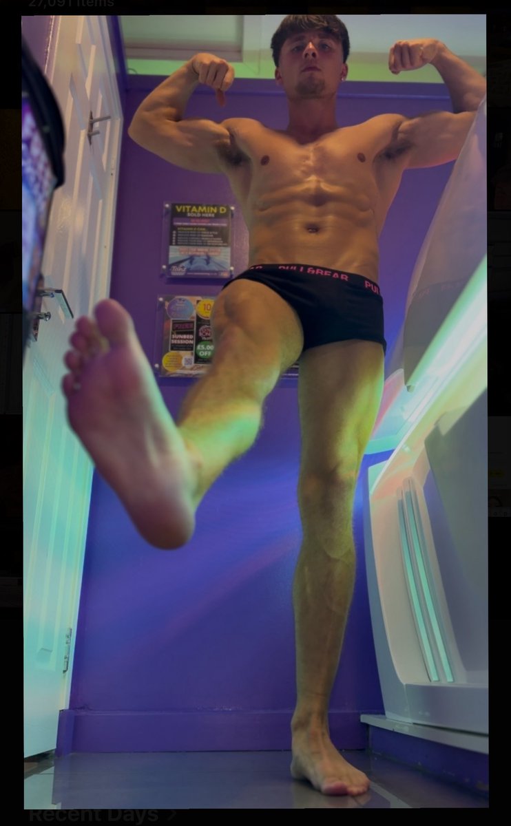 FindomCaiden's tweet image. POV: You’re lying on the floor catching that alpha sweat dripping off this perfect body and these sweaty soles. 

Turn off that brain f*g and accept your place as a mindless cash dispensing loser for your straight 21 year old god. 😈😵‍💫

Findom Paypig Cashmaster